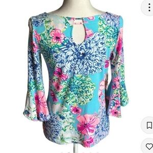 Lilly Pulitzer 3/4 bell sleeve Fontaine top size small